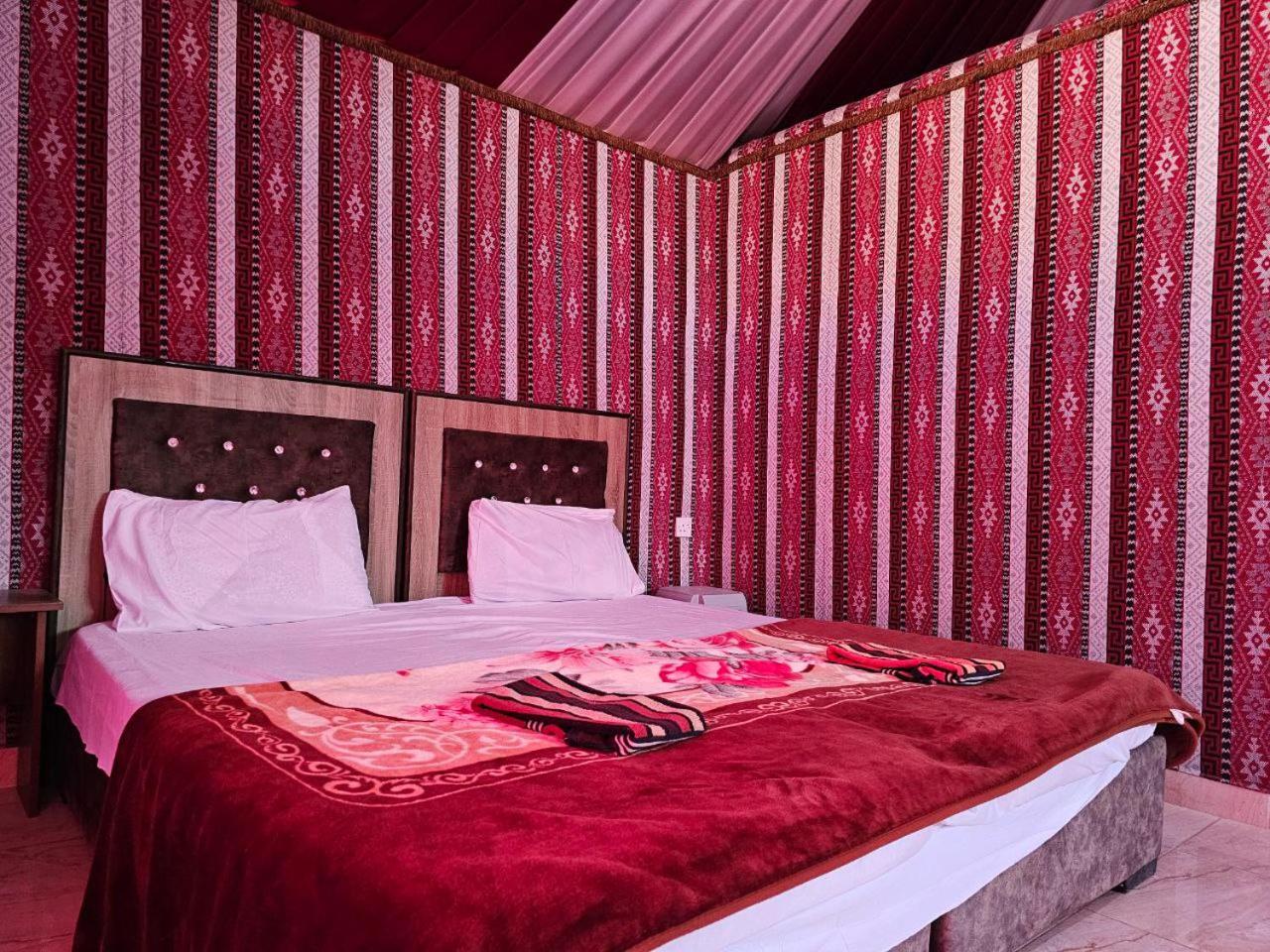 Beduin Star Trail Camp Bed and Breakfast Wadi Rum Eksteriør billede