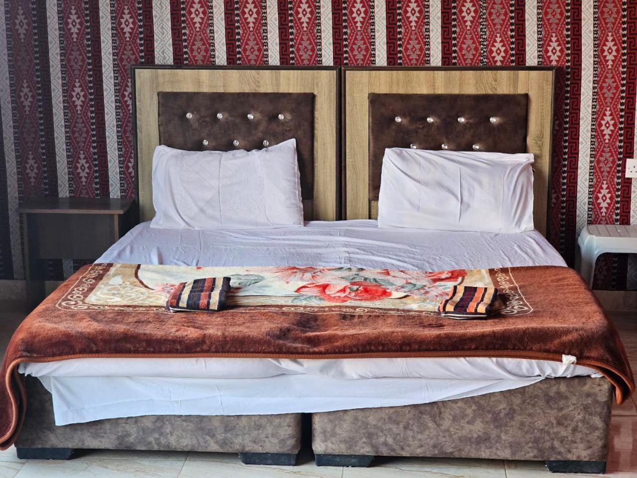 Beduin Star Trail Camp Bed and Breakfast Wadi Rum Eksteriør billede