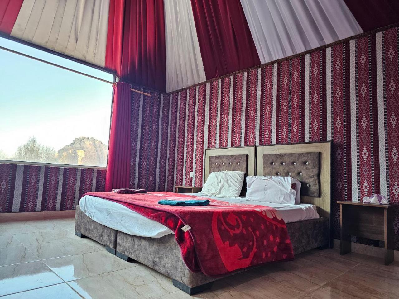 Beduin Star Trail Camp Bed and Breakfast Wadi Rum Eksteriør billede